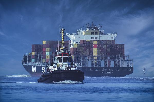 transport kontenera morskiego